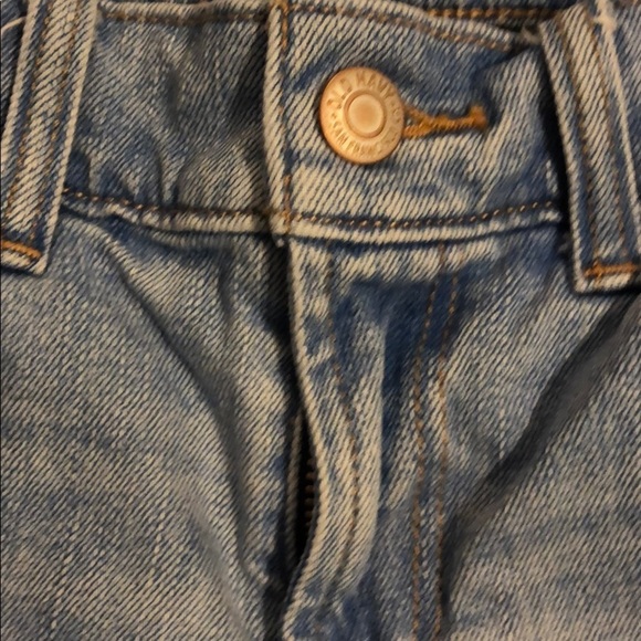 Old Navy Jean Shorts - Picture 4 of 9